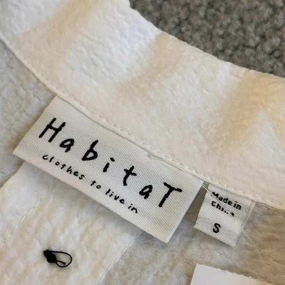 Habitat Crinkle Knit Fabric Tent Blouse in White NWT SMALL - 1C833 - Picture 10 of 13
